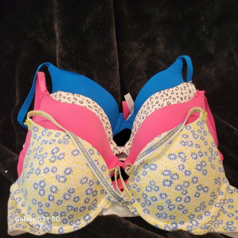 Victoria's Secrect/Pink Bras